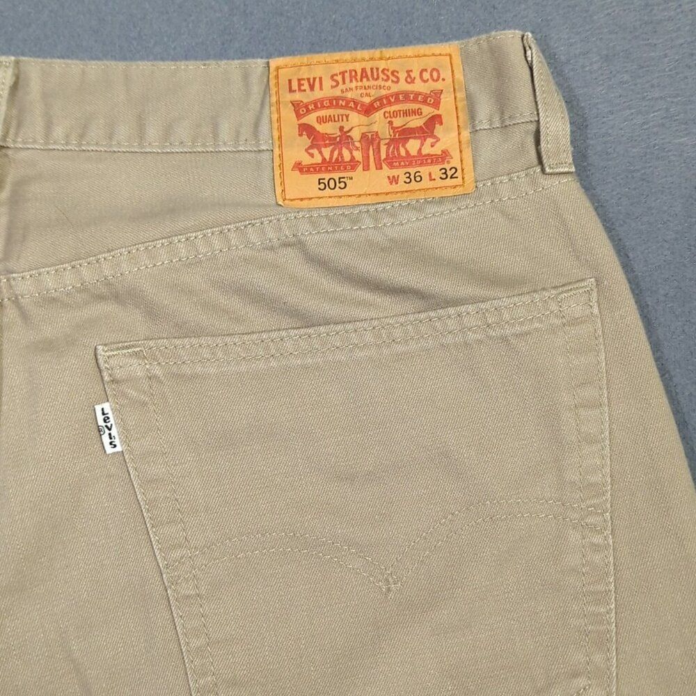 Levi's Pants Men's 36x32 Khaki Beige 505 Regular Fit Straight Chino